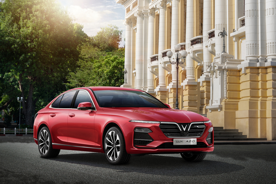 Xe Vinfast nâng bảo hành lên 10 năm cho các dòng ôtô chạy xăng